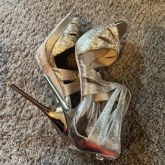 Jimmy Choo Leila Gold Heel Sandals - Picture 8 of 11